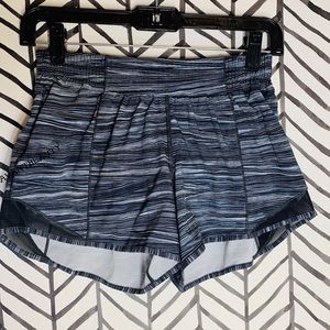 Lululemon hotty hot shorts blue black size 4